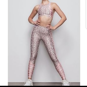 Good American electric feel legging-New